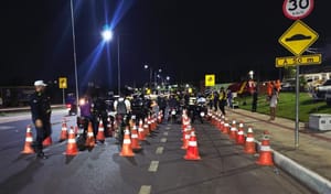 Quatro pessoas são presas em  operação de fiscalização com foco em motocicletas