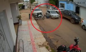 Vídeo flagra momento em que  fazendeiro é assassinado a tiros no meio da rua em cidade de MT