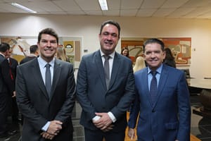 Presidente do TCE participa da posse do novo desembargador e fortalece parceria institucional