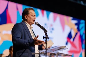 Leis e projetos do deputado Max Russi ampliam inclusão de pessoas surdas em MT