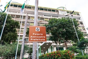 Gratificação de até 40% para cuidadores de alunos especiais é sancionada em Cuiabá