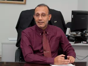 A força que emprega e arrecada