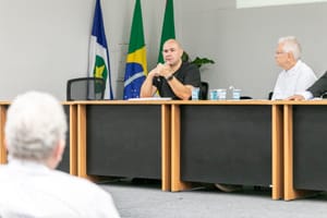 Pedido de vista adia encaminhamento dos projetos de lei para Câmara Municipal