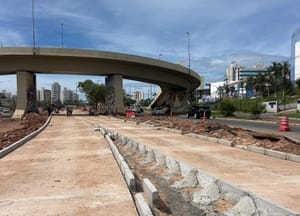 Estado suspende obras do BRT em Cuiabá para não prejudicar comércio durante o Natal