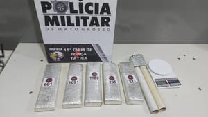 PM prende dois homens e apreende tabletes e porções de maconha em Várzea Grande