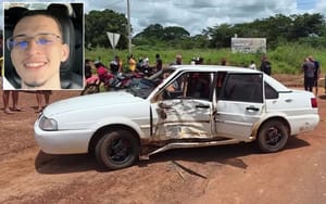 Jovem é arremessado de moto, bate cabeça em para-brisa de carro e morre em Mato Grosso