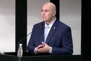 Abilio afirma que LOA foi enviada com antecedência e critica vereadores