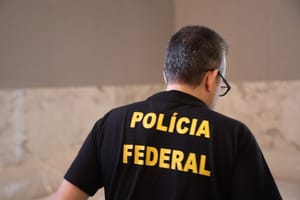 PF e PRF apreendem 548 pneus contrabandeados em Mato Grosso e dois homens são presos