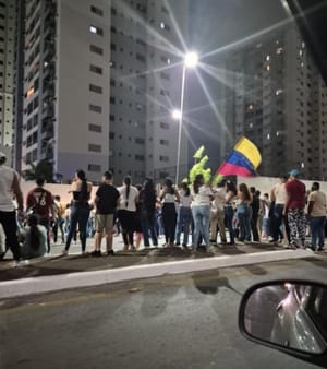 Venezuelanos que moram em Cuiabá comemoram captura de Nicolás Maduro