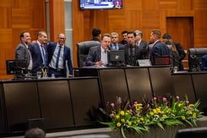 Deputados aprovam promoção excepcional de subtenentes da PM em sessão