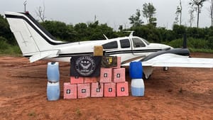 Avião com meia tonelada de cocaína é interceptado por policiais em pista clandestina de MT