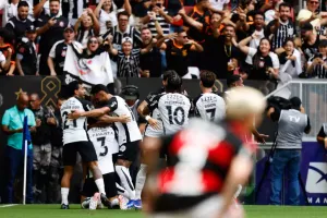 Corinthians bate o Flamengo com golaço de Yuri Alberto e conquista o bi da Supercopa